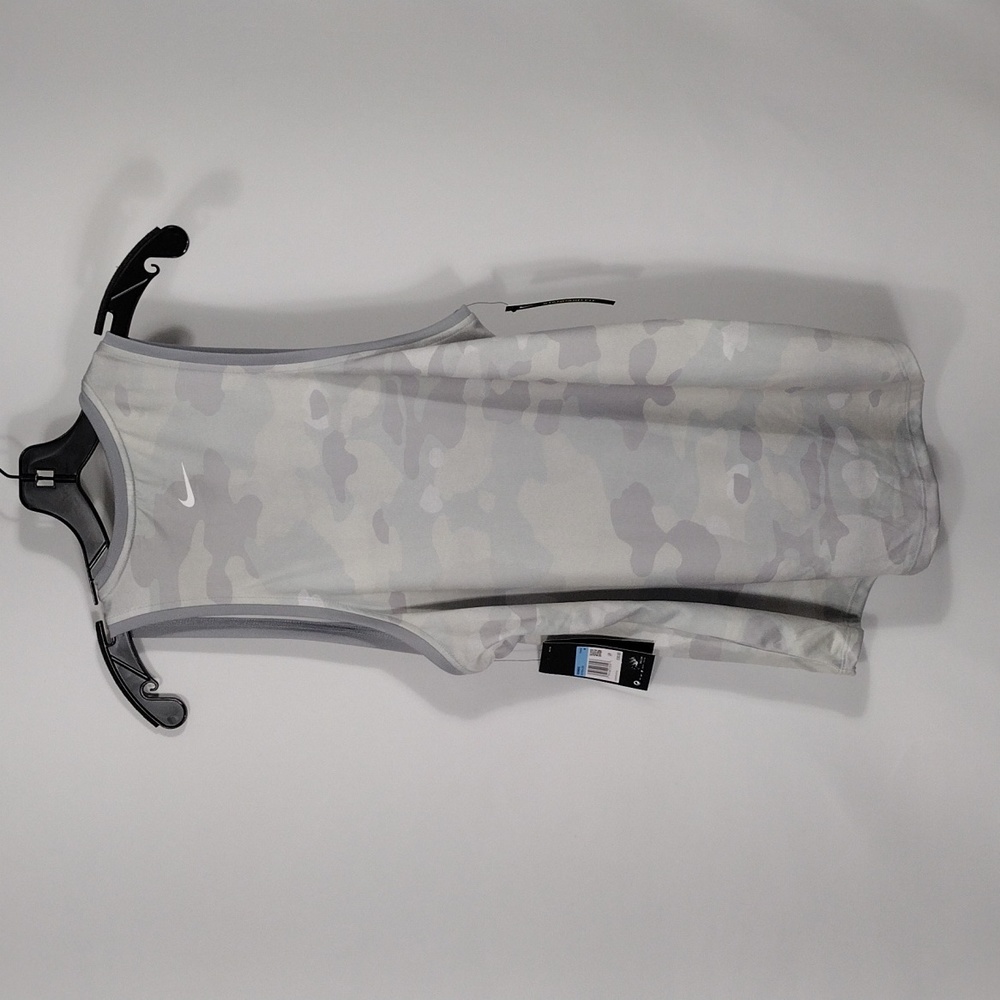 NWT Nike Camo Training Standard Fit Women's Tank Top size Medium - Picture 4 of 12